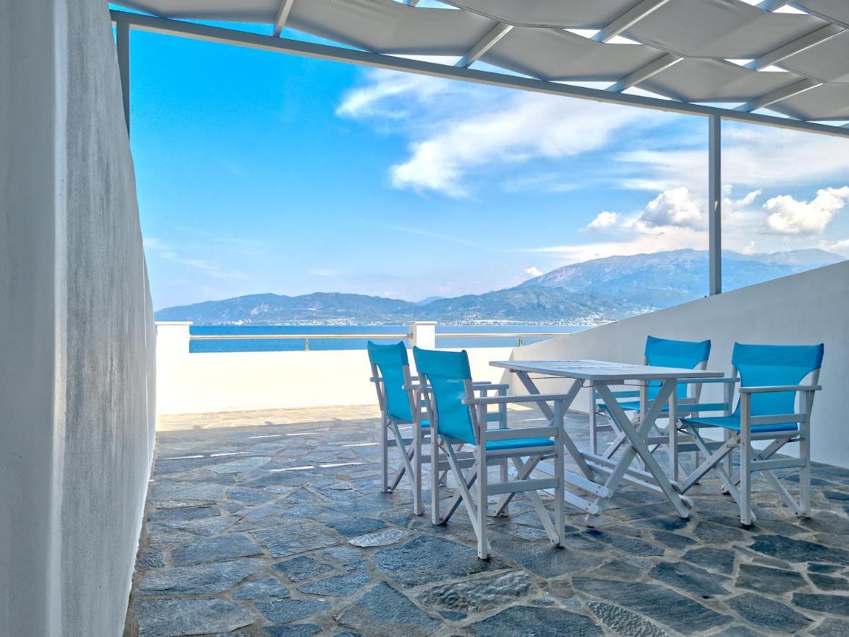 Epipleon Luxury Suites -104- Δωμάτιο 35Τμ Με Βεράντα 35Τμ Μπροστά Στη Θάλασσα Nafpaktos Exterior photo