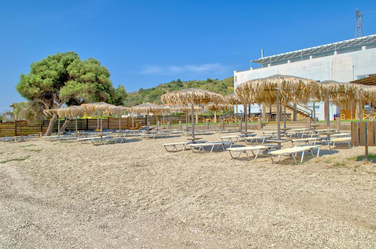 Epipleon Luxury Suites -104- Δωμάτιο 35Τμ Με Βεράντα 35Τμ Μπροστά Στη Θάλασσα Nafpaktos Exterior photo